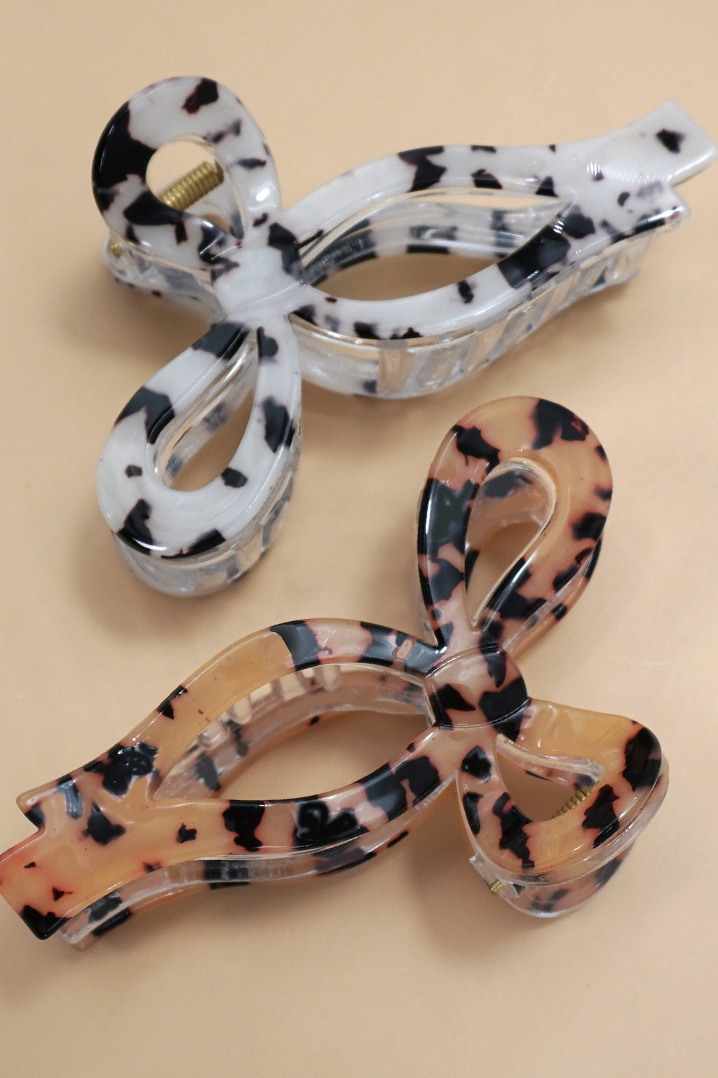 Animal print bow claw clip